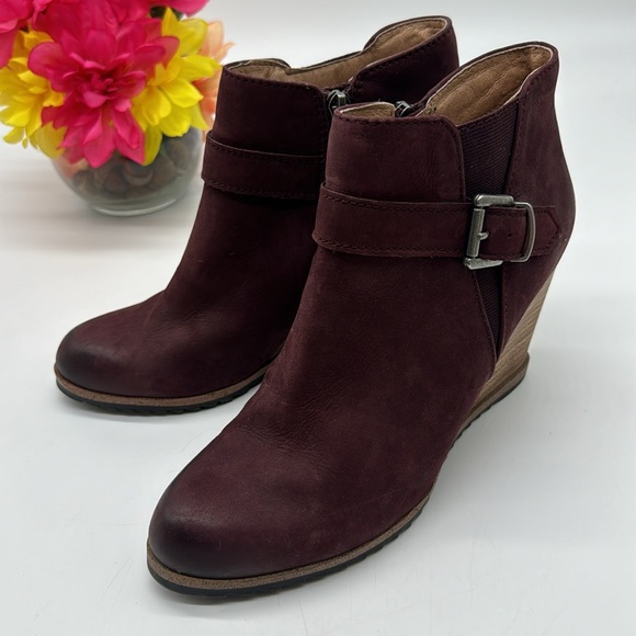 Caslon Shoes - Caslon Wine Color Leather Wedge Ankle Bootie Size 39 MCA6363